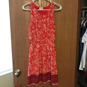 Beautiful dress with leaf-like design